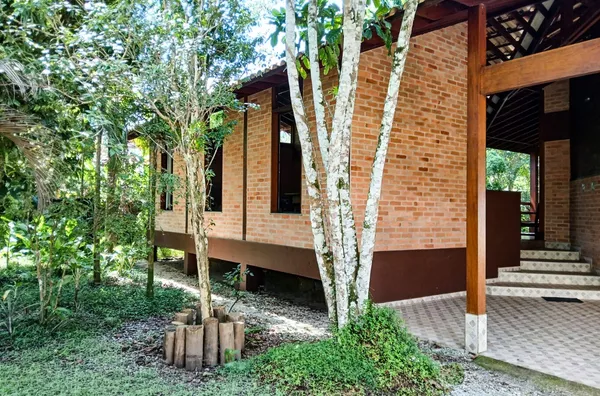 Oportunidade: 3 suítes - 150m da Praia