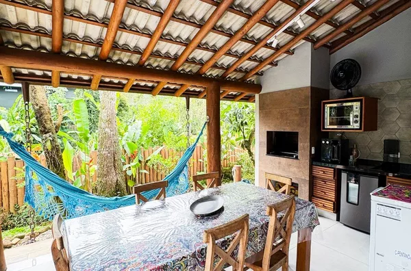 Belíssima casa - Rua Par – conforto, natureza e lazer em um só lugar. 