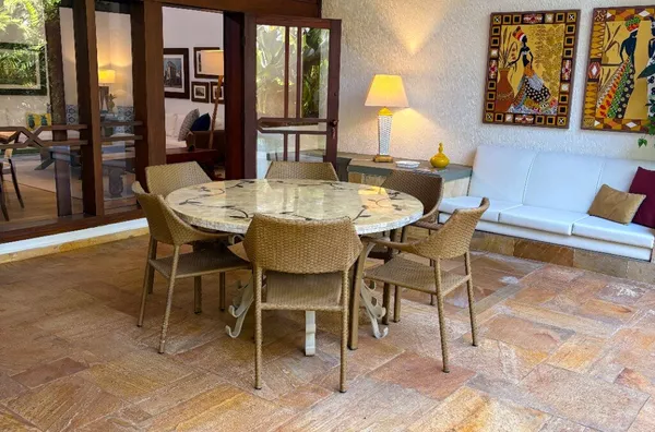 5 suítes a poucos passos do paraíso!