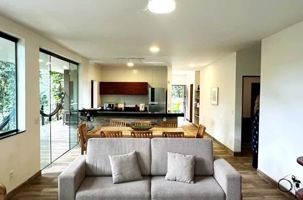 À Venda - Oportunidade na Praia do Félix