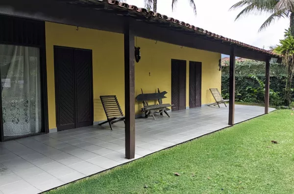 Oportunidade a apenas 100 metros da praia! Lado Par.