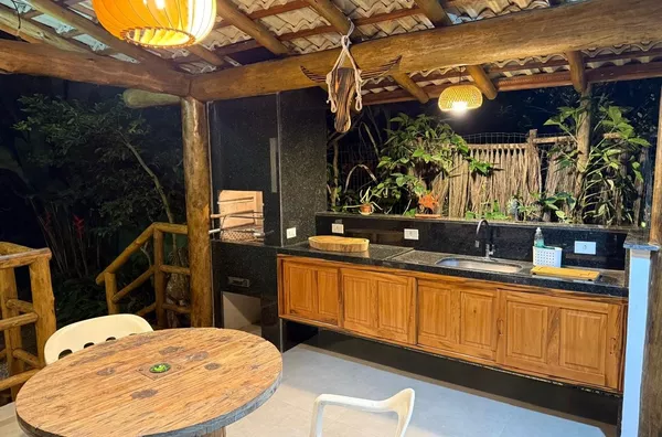 Charmosa Casa - 350m da Praia
