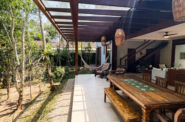 Casa Estilosa onde o conforto encontra a essência da natureza