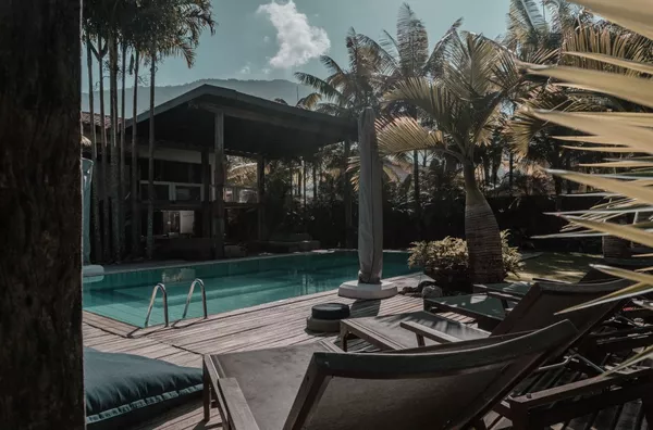 Casa incrível a 20 passos da praia, com muito espaço e conforto