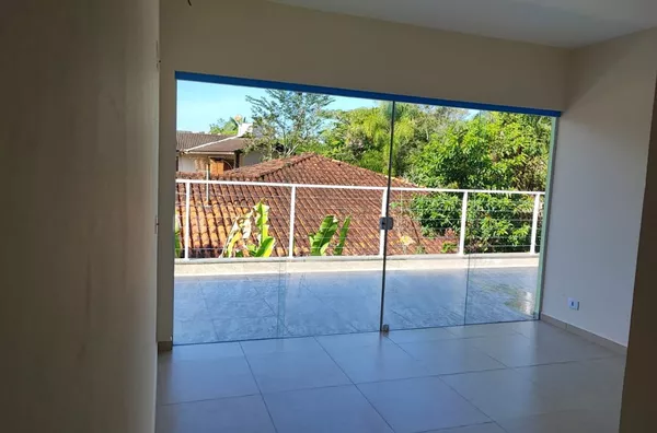 CASA NOVA COM 8 SUITES