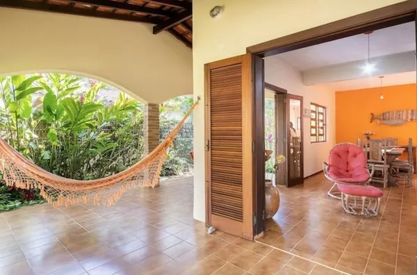 Casa super ventilada e ensolarada a 100 metros do mar