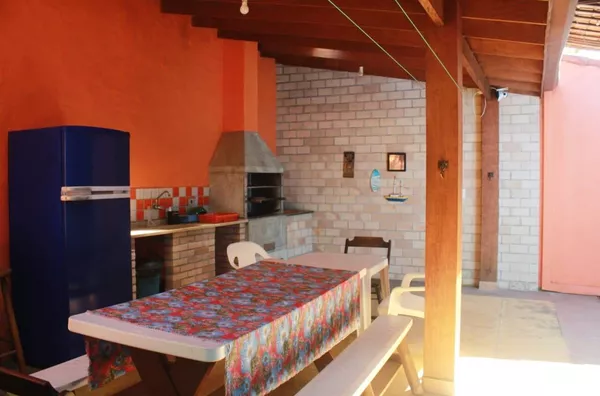 Casa com 3 dormitórios - Vila Itamambuca