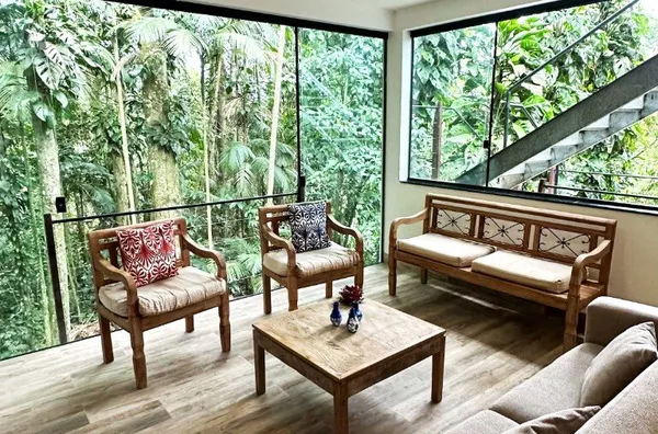 À Venda - Oportunidade na Praia do Félix