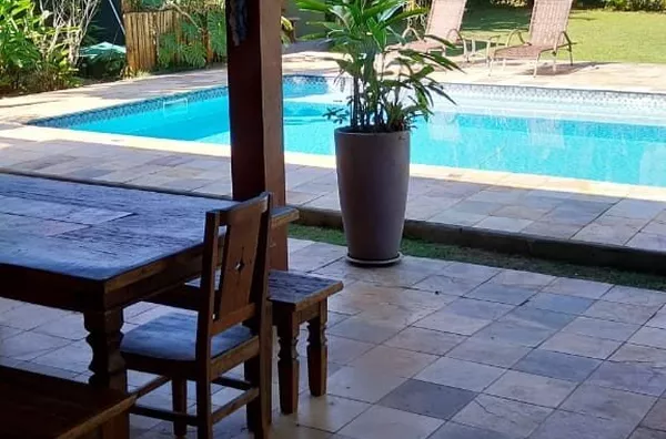 Entre a Piscina e o Mar, na Rua Par - 150 da praia