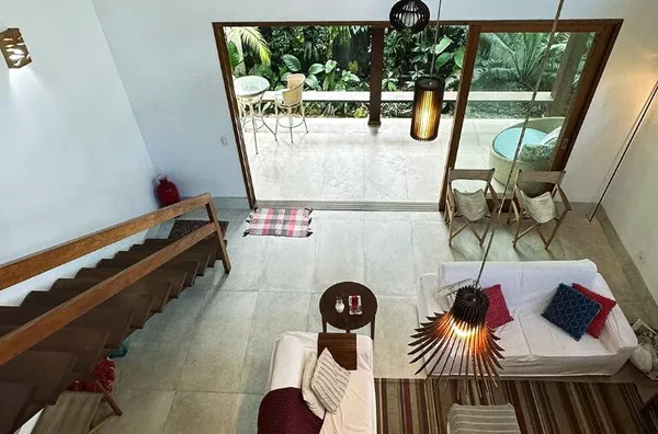 Casa à venda,  Itamambuca. Descubra a combinação perfeita entre charme e conforto nesta linda casa. 300m da praia