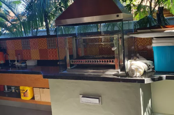 CASA ALTO PADRAO COM AQUECIMENTO SOLAR