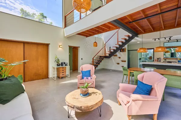 Conforto contemporâneo em meio à natureza - Rua Par