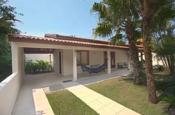 Excelente casa a 180 metros da praia, sauna, piscina