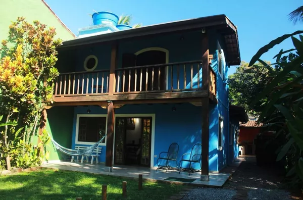 Casa com 3 dormitórios - Vila Itamambuca