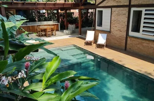 Linda casa  a 50 metros do mar 