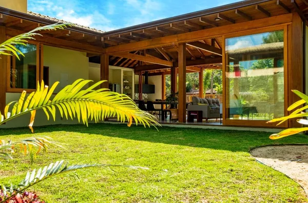 Linda casa recém construída