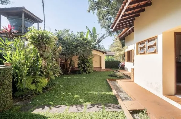 Casa super ventilada e ensolarada a 100 metros do mar