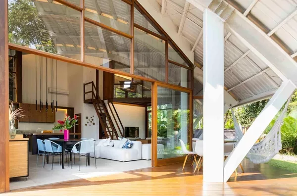 CASA  EXCLUSIVA Á VENDA