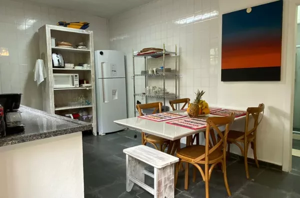 CHALÉ 100 METROS DA PRAIA