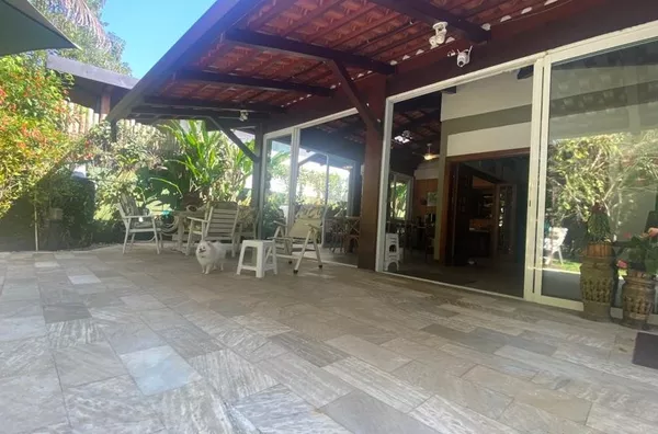 CASA  PROXIMA  AO MAR EM ITAMAMBUCA 