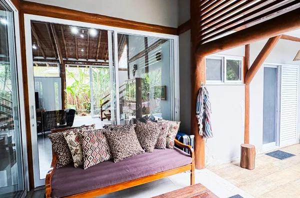 Belíssima casa - Rua Par – conforto, natureza e lazer em um só lugar. 