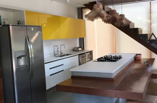 CASA MODERNA A 250 METROS DA PRAIA