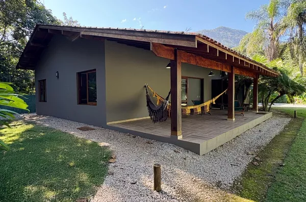 Refúgio encantador em meio à natureza – Rua Par