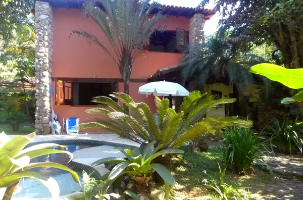 CASA DE VERANEIO EM ITAMAMBUCA