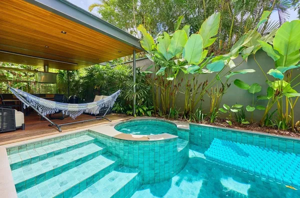 Casa maravilhosa a 30 metros do mar: lado par - 5 suítes