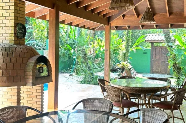 Casa à venda – lado par, 120m da praia