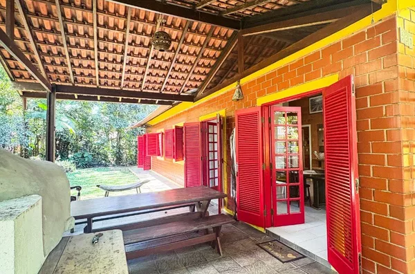 À Venda: A Casa Charmosa e Confortável dos Seus Sonhos