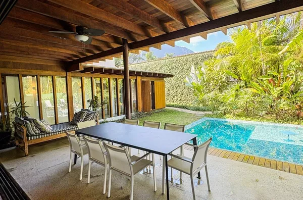 Exclusiva! A 80m da praia - Rua Par - Piscina - 3 Suítes