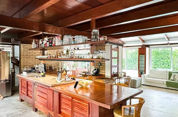 Casa Exclusiva - Rua Par - 100m da praia