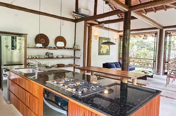 Entre o Mar e o Verde: Seu Lugar em Itamambuca - Rua par