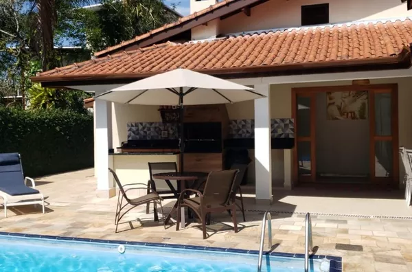 Excelente casa a 180 metros da praia, sauna, piscina