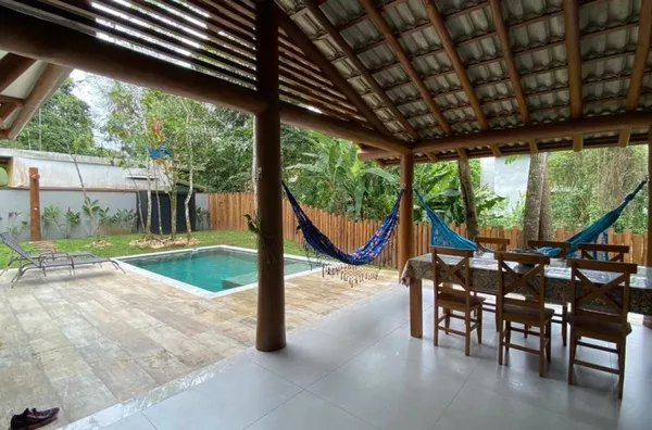 casa moderna em itamambuca