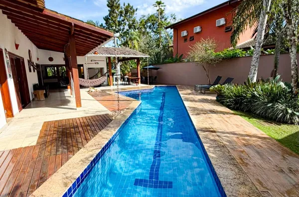 Paraíso em Itamambuca: Piscina com Raia, Área Gourmet Completa, Rua Par