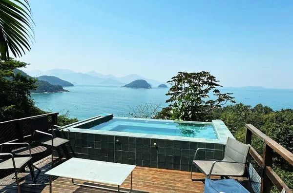 Casa com vista para o mar - Praia do Félix