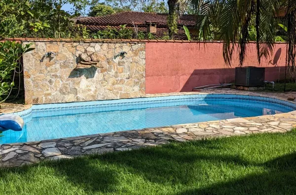 CASA Á VENDA 3 SUÍTES, PISCINA EM ITAMAMBUCA