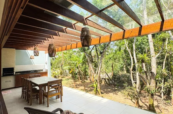 Casa Estilosa onde o conforto encontra a essência da natureza