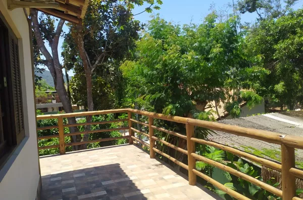 Charmosa Casa - 350m da Praia