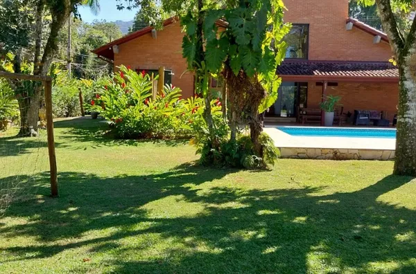 Entre a Piscina e o Mar, na Rua Par - 150 da praia