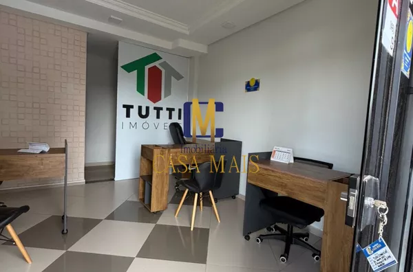 SALA COMERCIAL NO BAIRRO AMADORI