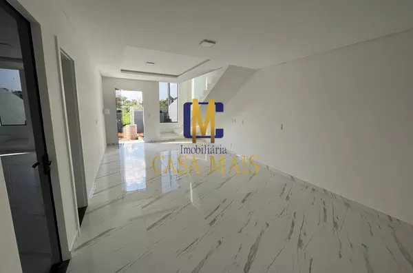 SOBRADO A VENDA NO BAIRRO PINHEIRINHO 