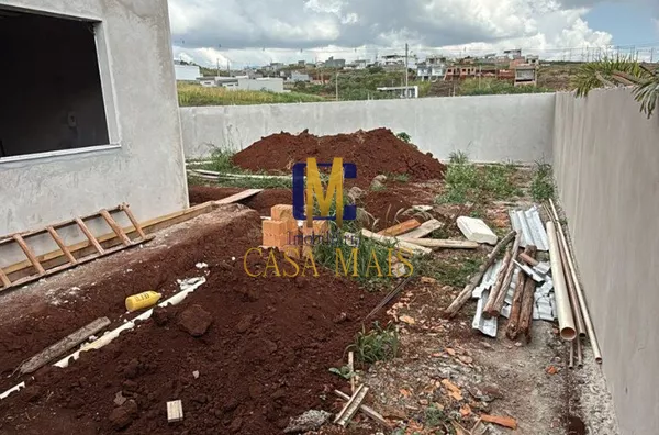 VENDO CASA EM FASE DE ACABAMENTO NO BAIRRO FRARON