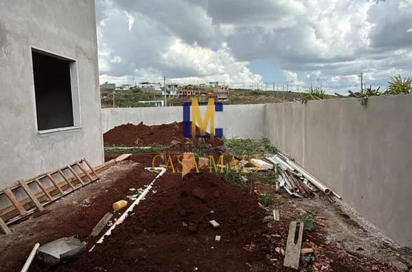 VENDO CASA EM FASE DE ACABAMENTO NO BAIRRO FRARON
