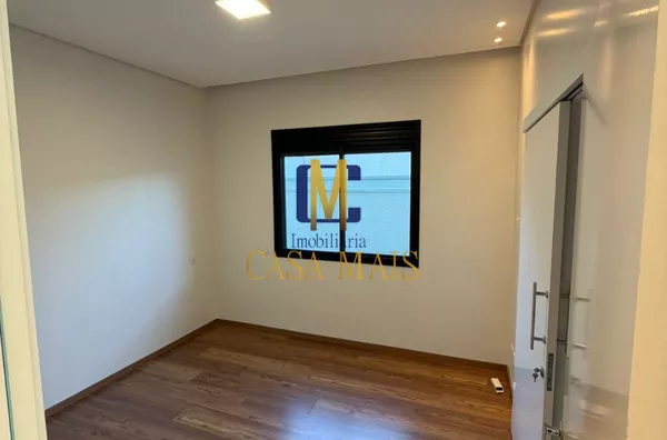 VENDO CASA ALTO PADRÃO 1 SUÍTE E 2 DEMI-SUÍTES NO BAIRRO CADORIN