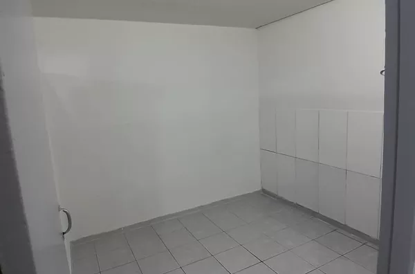 Kitnet com Quarto Independente – Conforto e Privacidade!