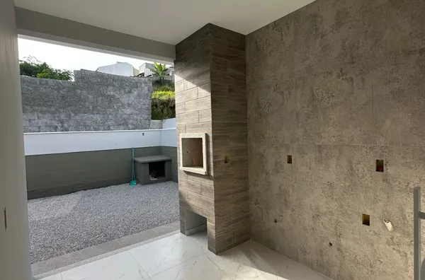 Casa Nova com 3 Dormitórios - 1 Suíte - Potecas, São José/SC