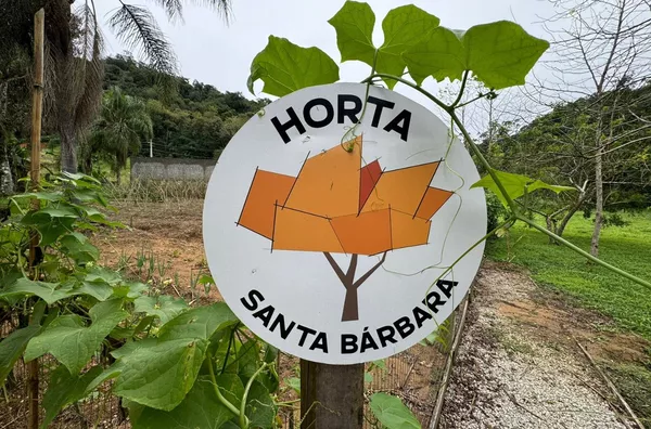 Terreno Com Projeto Aprovado à Venda em Condomínio Fechado Santa Bárbara